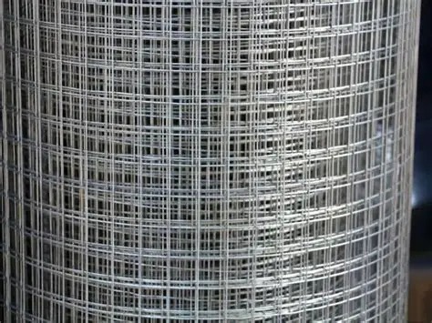 توری مرغی مربعی چیست؟ مزایا، معایب و کاربردها