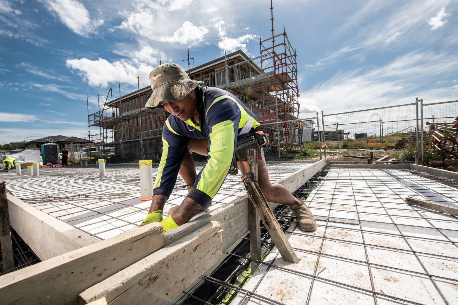 چرا در ساختمان‌ سازی از میلگرد استفاده می‌کنند؟