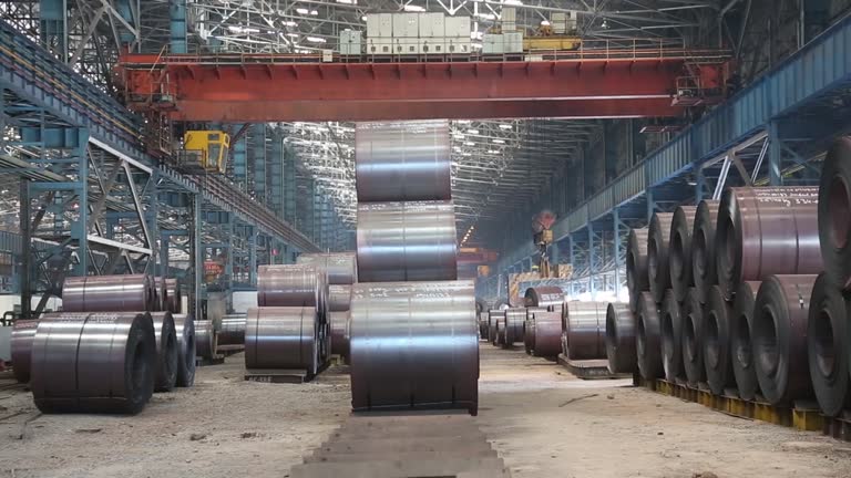 آغاز فصل جدید نوسانات در بازار آهن با بودجه 1405