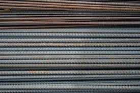 گره معاملاتی در بازار فولاد ایران | رکود تقاضا، سیاستگذاری ناپایدار و بن بست صادراتی