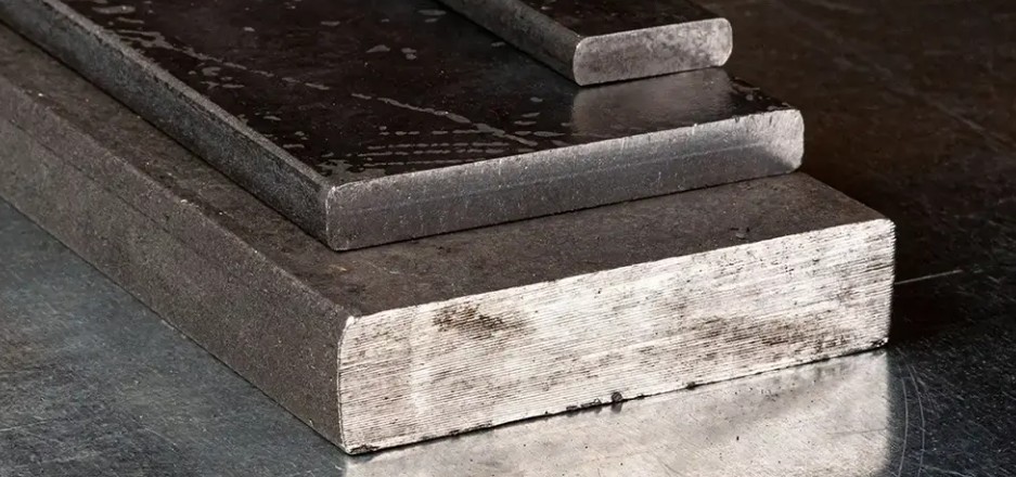 تسمه فولادی چیست؟ (کاربردها + نحوه انتخاب)
